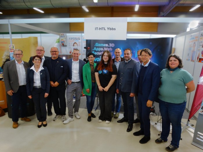 Presserundgang mit Ehrengästen Presserundgang mit Ehrengästen