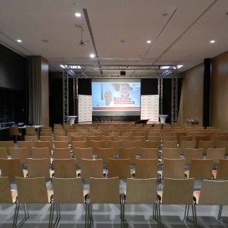 Seminare in Niederösterreich - Veranstaltungszentrum Messe Wieselburg - Kinobestuhlung